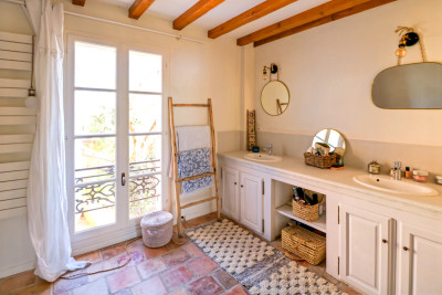 French property for sale in Saint-Quentin-la-Poterie, Gard - €839,000 - photo 6