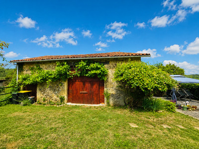 French property for sale in Suaux, Charente - €139,995 - photo 9