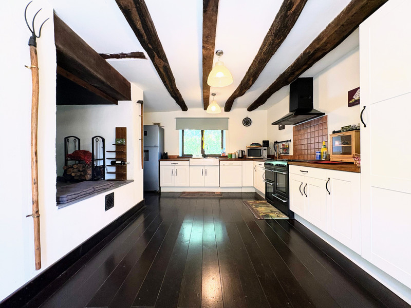 French property for sale in Saint-Priest-Ligoure, Haute-Vienne - €358,000 - photo 1