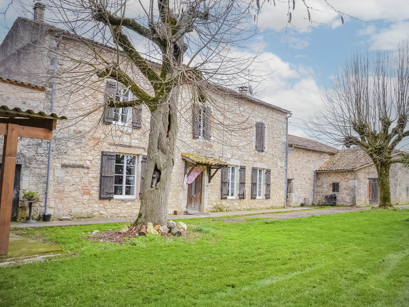 Maison A Vendre En Aquitaine Lot Et Garonne La Sauvetat Sur Lede Exploitation De Vergers Bio Sur 58 Ha Ref 109732str47 14061