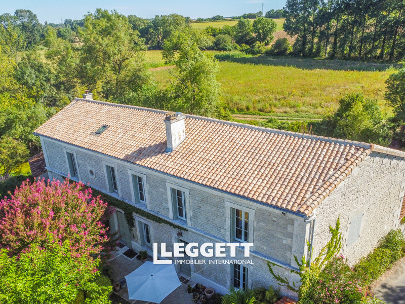 Inconnu 8 pièce(s), ASNIÈRES-SUR-NOUÈRE