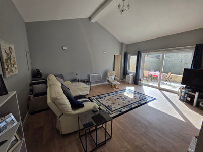 French property for sale in Saint-Fraigne, Charente - €183,000 - photo 2