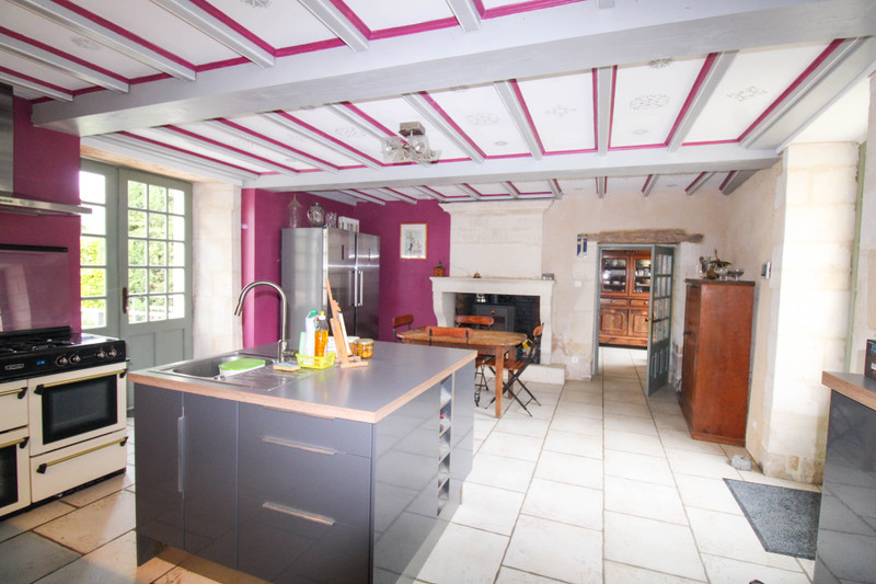 French property for sale in Haimps, Charente-Maritime - €466,400 - photo 3