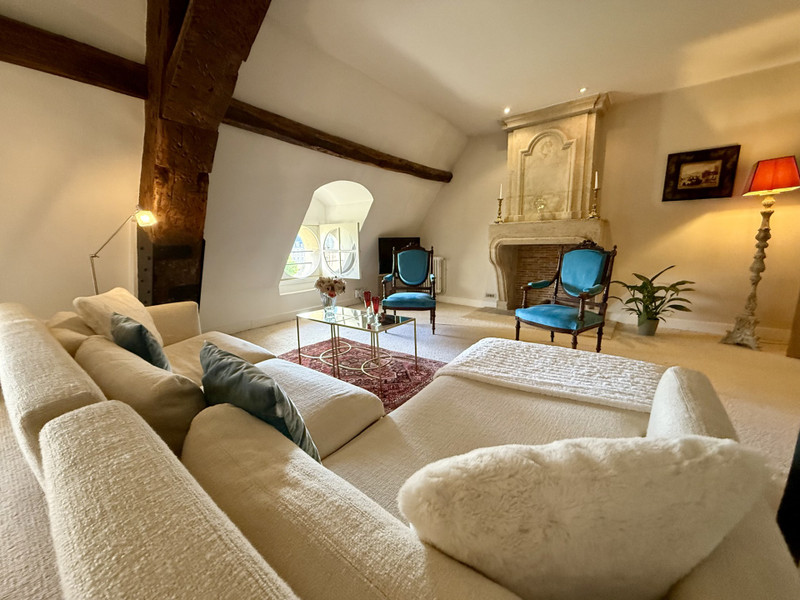 French property for sale in Paris 3e Arrondissement, Paris - €4,400,000 - photo 2