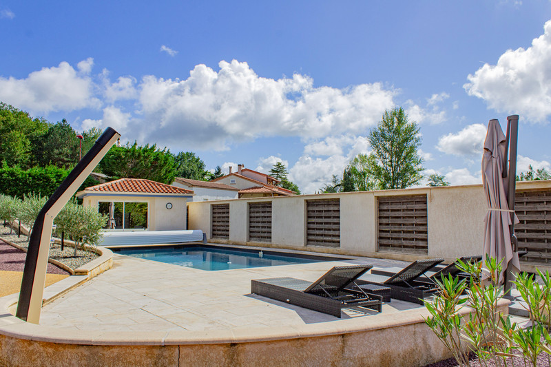 French property for sale in Fumel, Lot-et-Garonne - €316,000 - photo 1