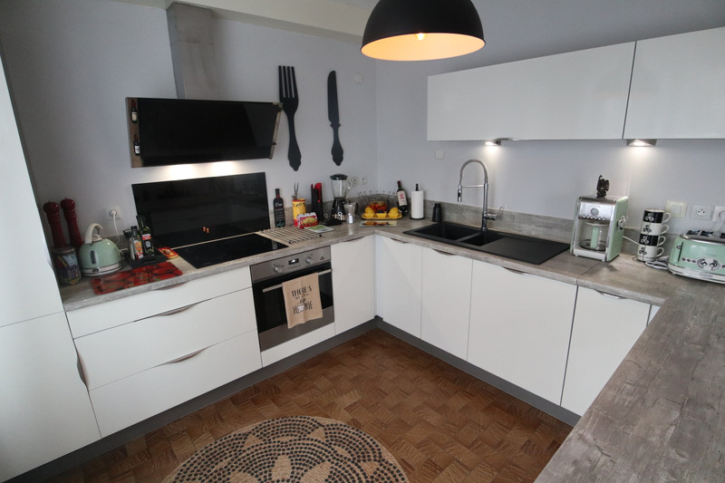 French property for sale in Lignol, Morbihan - €224,700 - photo 3