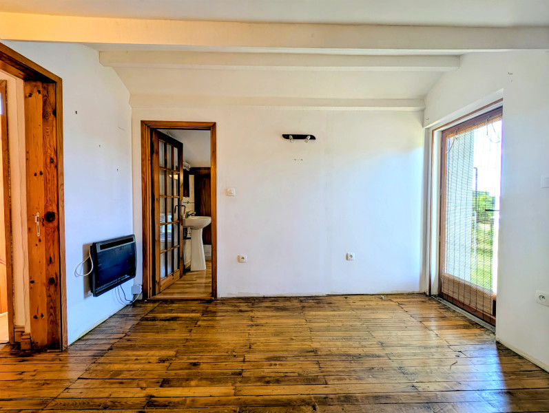French property for sale in Saint-Romain, Vienne - €130,800 - photo 5