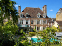 Propriété à vendre à L'Aigle, Orne - 673 000 € - photo n°1
