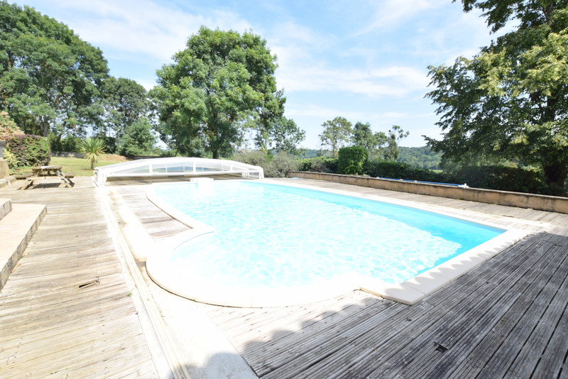 French property for sale in Lodes, Haute-Garonne - €364,000 - photo 2