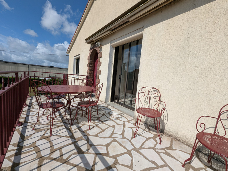 French property for sale in Mauges-sur-Loire, Maine-et-Loire - €330,000 - photo 3