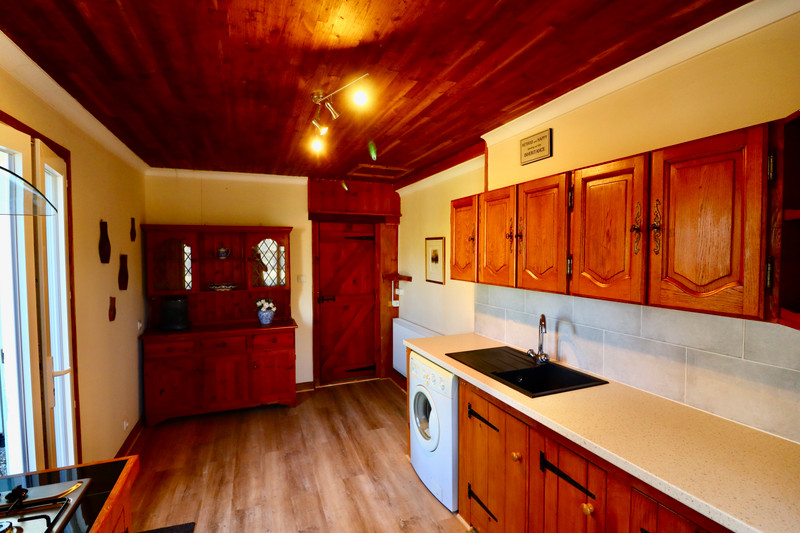 French property for sale in Montbron, Charente - €260,000 - photo 11
