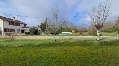French property for sale in Cherval, Dordogne - €299,999 - photo 12