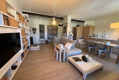 French property for sale in Nice, Alpes-Maritimes - €659,000 - photo 2