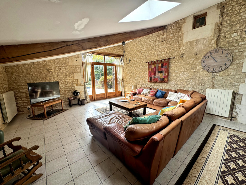 French property for sale in Clion, Charente-Maritime - €386,900 - photo 7