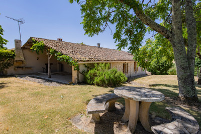 French property for sale in Montagnac-sur-Lède, Lot-et-Garonne - €418,700 - photo 8