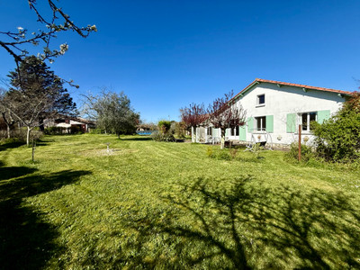Maison à vendre à La Genétouze, Charente-Maritime, Poitou-Charentes, avec Leggett Immobilier