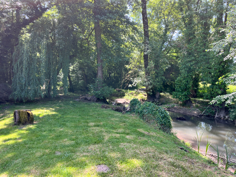 French property for sale in Guitinières, Charente-Maritime - €151,200 - photo 4