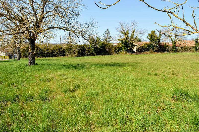 French property for sale in Aunac-sur-Charente, Charente - &#8364;54,000 - photo 6