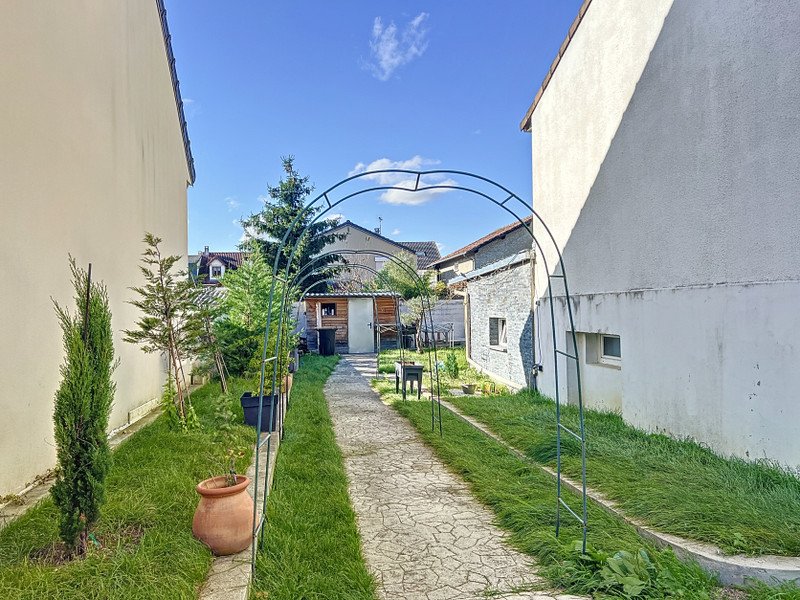 French property for sale in Chennevières-sur-Marne, Val-de-Marne - €590,000 - photo 5