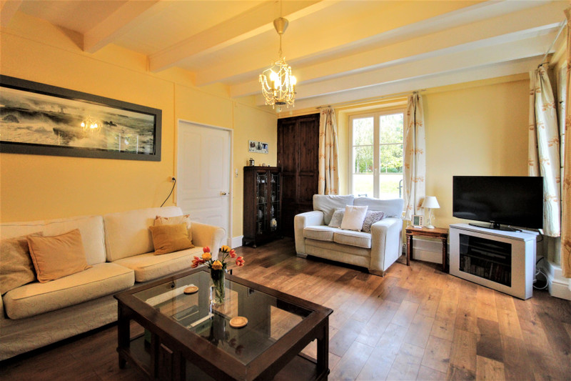 French property for sale in Lezay, Deux-Sèvres - &#8364;329,000 - photo 4