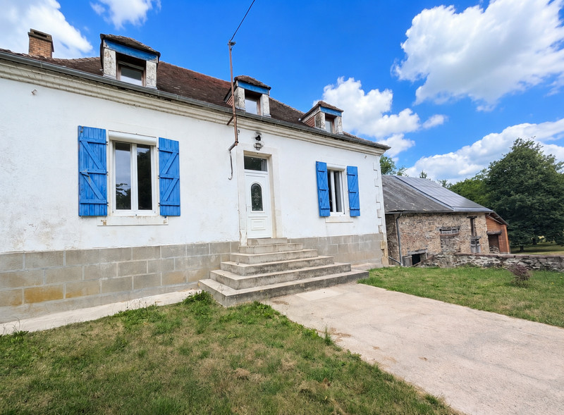 Propriété à vendre à Saint-Julien-le-Vendômois, Corrèze - 254 600 €