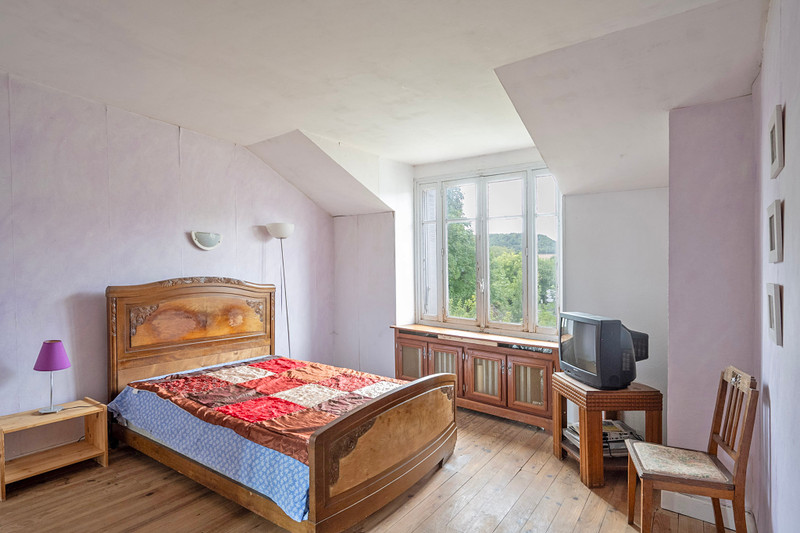 French property for sale in Dornecy, Nièvre - €135,000 - photo 6