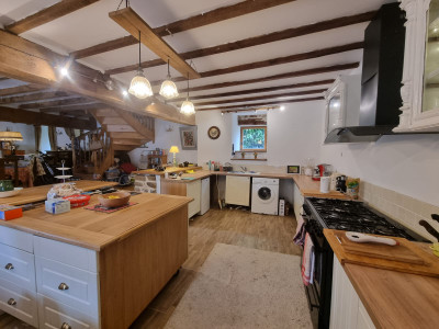 French property for sale in Carelles, Mayenne - €333,900 - photo 4