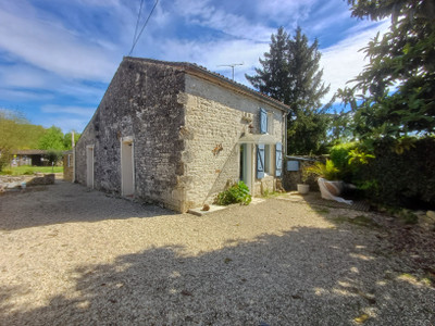 French property for sale in Luxé, Charente - €131,610 - photo 1
