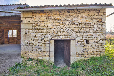 French property for sale in Guesnes, Vienne - €179,900 - photo 3