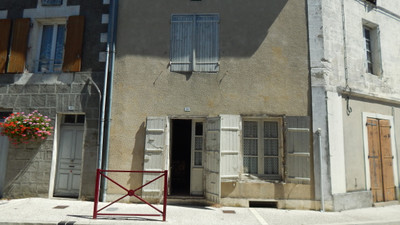 Maison à vendre à La Rochebeaucourt-et-Argentine, Dordogne, Aquitaine, avec Leggett Immobilier