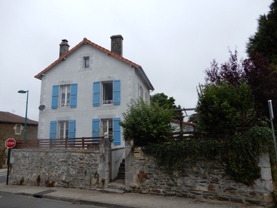 Maison à vendre à Montembœuf, Charente, Poitou-Charentes, avec Leggett Immobilier