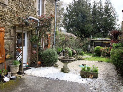 French property for sale in Châteauneuf-du-Faou, Finistère - €132,500 - photo 8