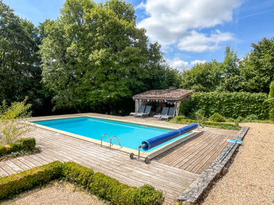 French property for sale in Verteillac, Dordogne - €599,000 - photo 1