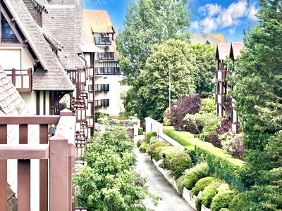 French property for sale in Deauville, Calvados - €393,000 - photo 7