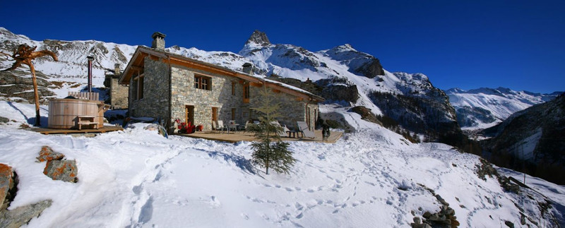Ski property for sale in Val d'Isere - €2,280,000 - photo 7