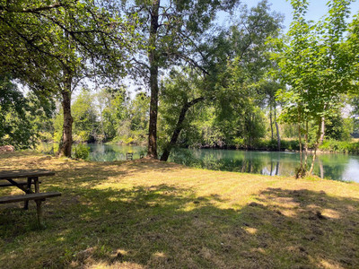 French property for sale in Mouton, Charente - €358,999 - photo 1