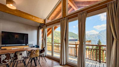 French property for sale in Les Deux Alpes, Isère - €725,000 - photo 1
