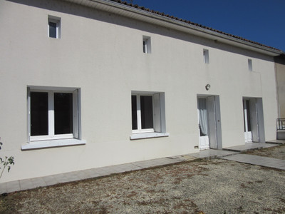 Maison à vendre à La Chapelle-Bâton, Vienne, Poitou-Charentes, avec Leggett Immobilier