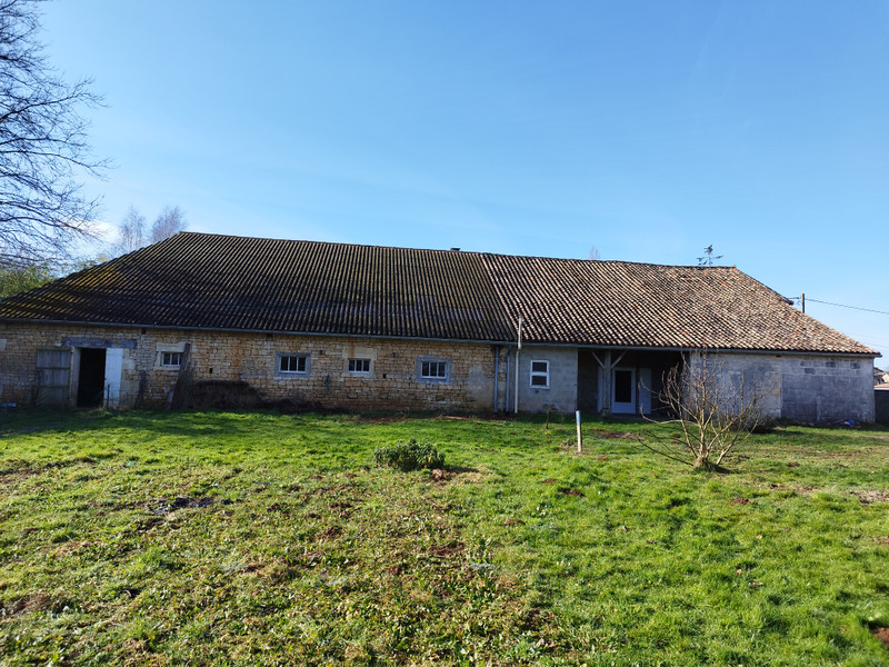 French property for sale in Alloinay, Deux-Sèvres - €130,800 - photo 1