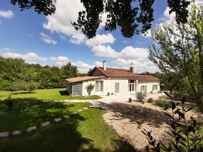 Maison à vendre à Bouteilles-Saint-Sébastien, Dordogne, Aquitaine, avec Leggett Immobilier
