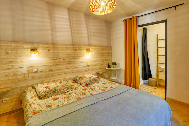 French property for sale in Rustrel, Vaucluse - €299,000 - photo 7