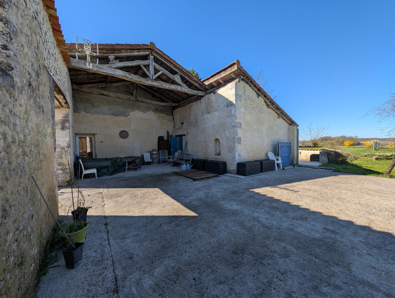 French property for sale in Condéon, Charente - €213,000 - photo 9