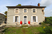 Propriété à vendre à Confolens, Charente - 249 000 € - photo n°10