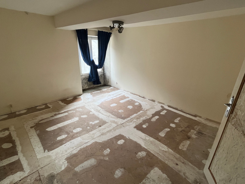 French property for sale in Lignières-Orgères, Mayenne - €41,600 - photo 2