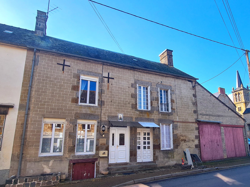 Maison à vendre à Passais Villages, Orne - 69.600 € - photo 1