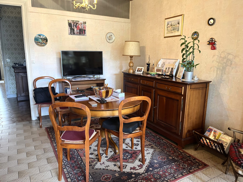French property for sale in Jarnac, Charente - €267,500 - photo 3
