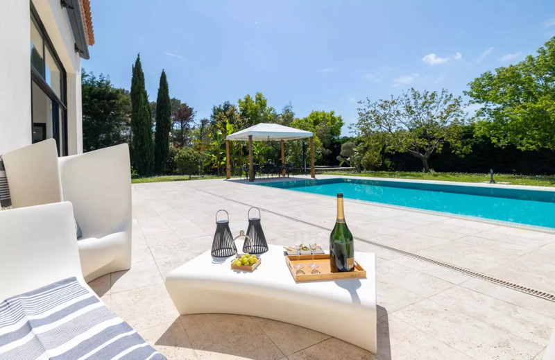 French property for sale in Roquefort-les-Pins, Alpes-Maritimes - €2,300,000 - photo 9