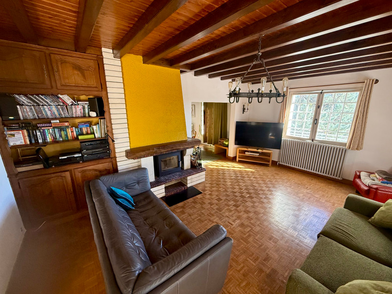 French property for sale in Chalais, Charente - €172,800 - photo 2