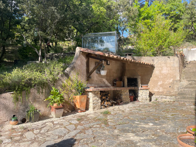 French property for sale in Pierrevert, Alpes-de-Haute-Provence - €515,000 - photo 8