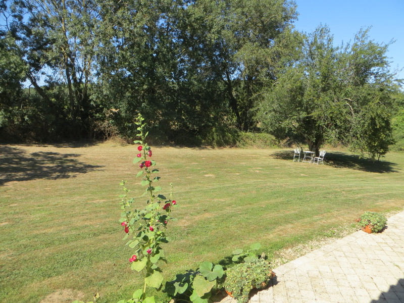 French property for sale in Sainte-Hermine, Vendée - &#8364;250,000 - photo 10